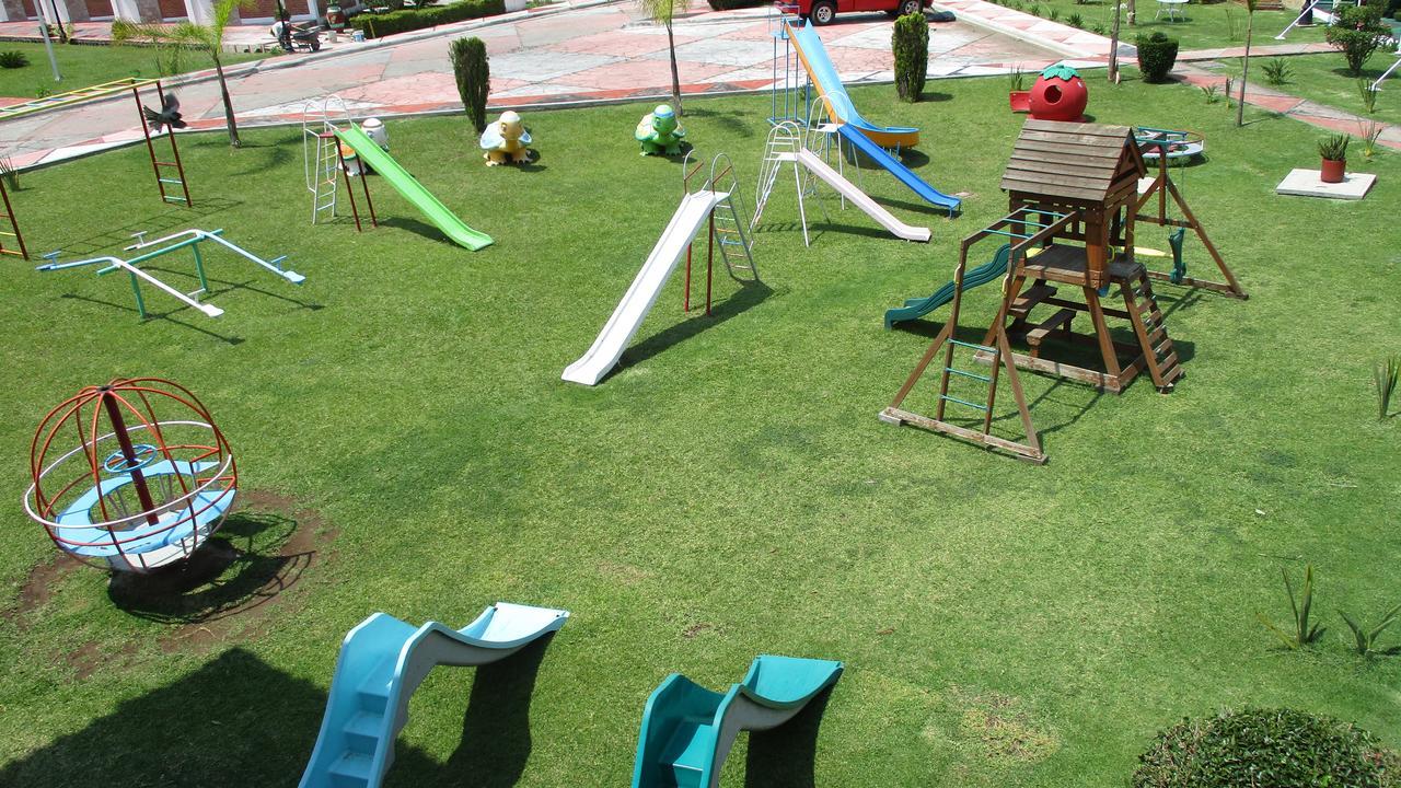 Hotel Villa Monarca Inn Zitacuaro Bagian luar foto