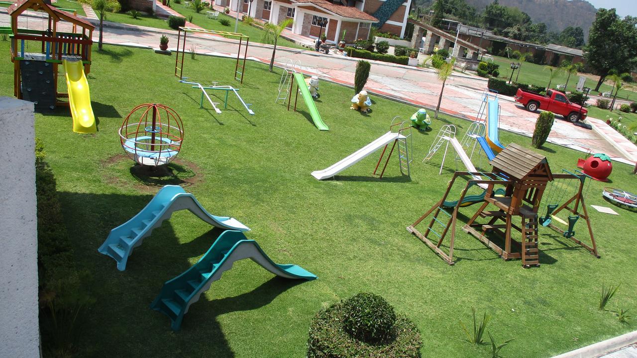 Hotel Villa Monarca Inn Zitacuaro Bagian luar foto