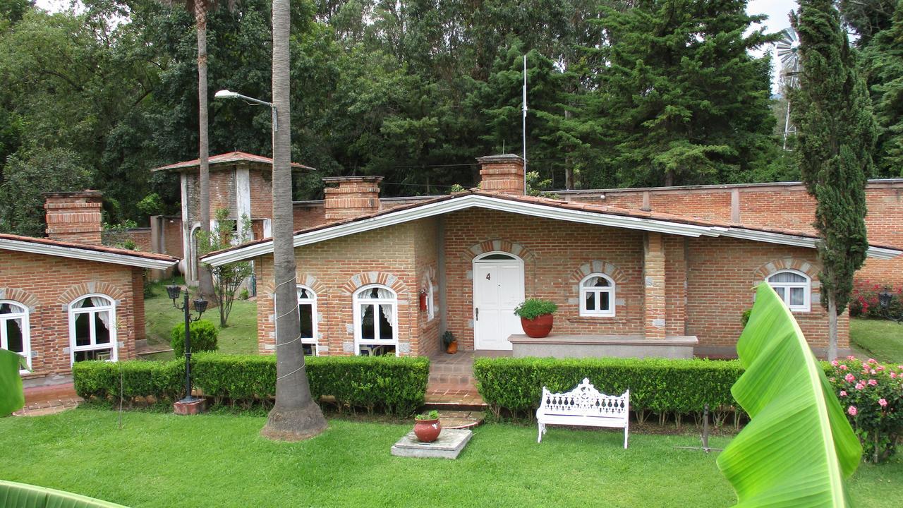 Hotel Villa Monarca Inn Zitacuaro Bagian luar foto