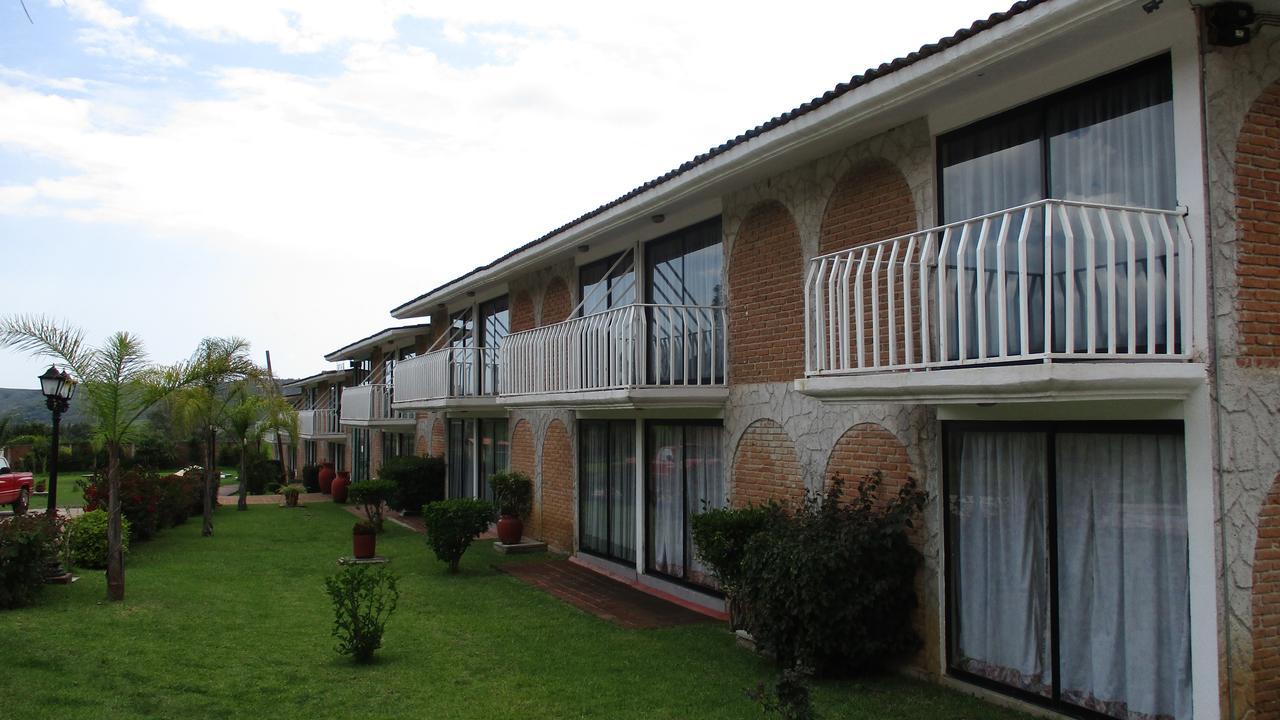 Hotel Villa Monarca Inn Zitacuaro Bagian luar foto