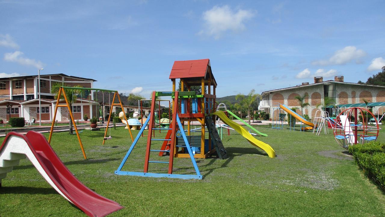 Hotel Villa Monarca Inn Zitacuaro Bagian luar foto