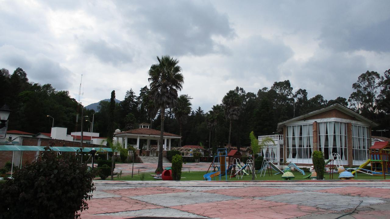 Hotel Villa Monarca Inn Zitacuaro Bagian luar foto