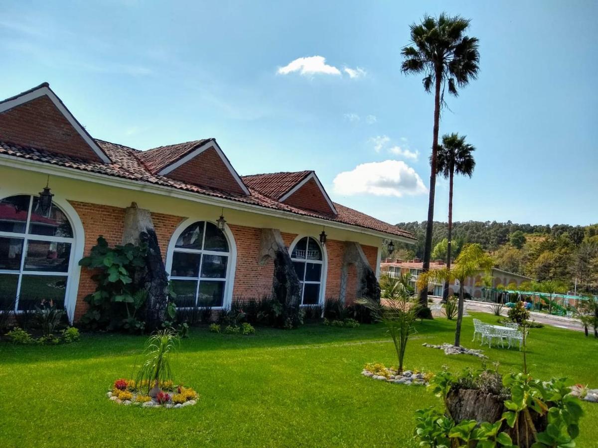 Hotel Villa Monarca Inn Zitacuaro Bagian luar foto