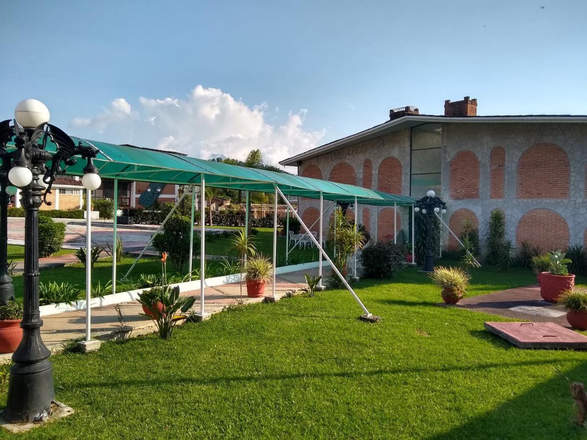 Hotel Villa Monarca Inn Zitacuaro Bagian luar foto