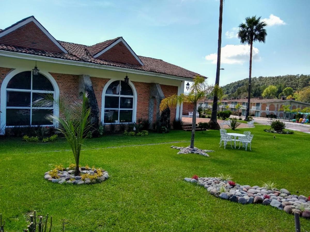 Hotel Villa Monarca Inn Zitacuaro Bagian luar foto