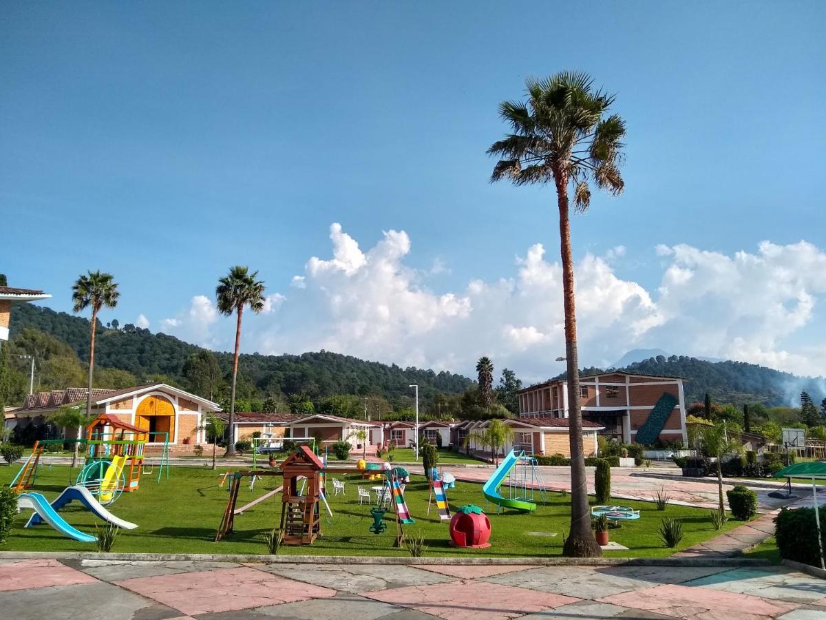 Hotel Villa Monarca Inn Zitacuaro Bagian luar foto